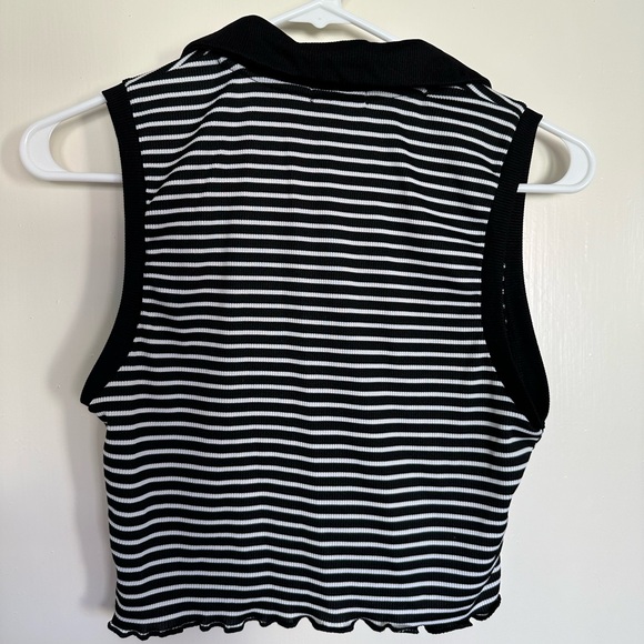 Collared cropped tank - Picture 2 of 2